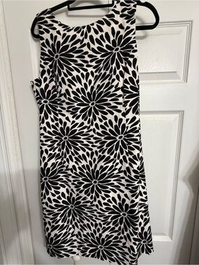 Black & White Floral Midi Dress - Elegant Sleeveless Sheath